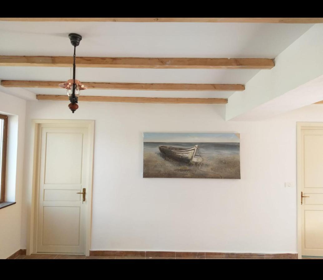 Escape Hotel Dubova Bagian luar foto