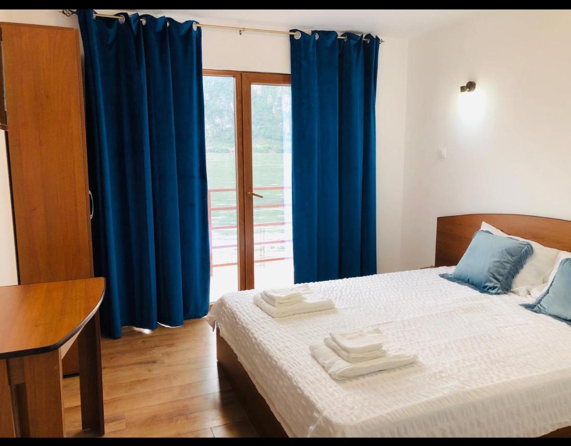 Escape Hotel Dubova Bagian luar foto