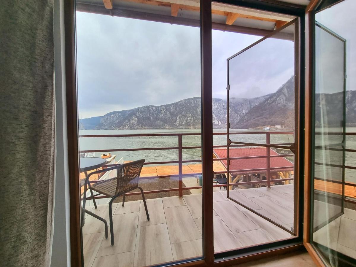 Escape Hotel Dubova Bagian luar foto