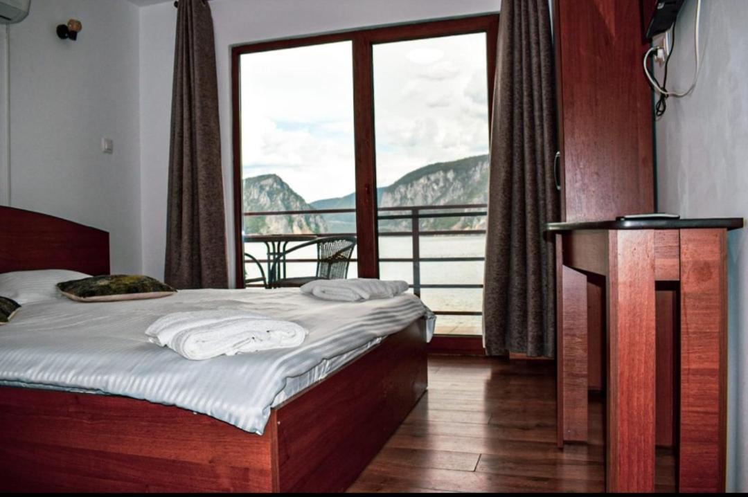Escape Hotel Dubova Bagian luar foto