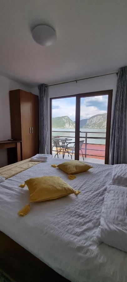 Escape Hotel Dubova Bagian luar foto